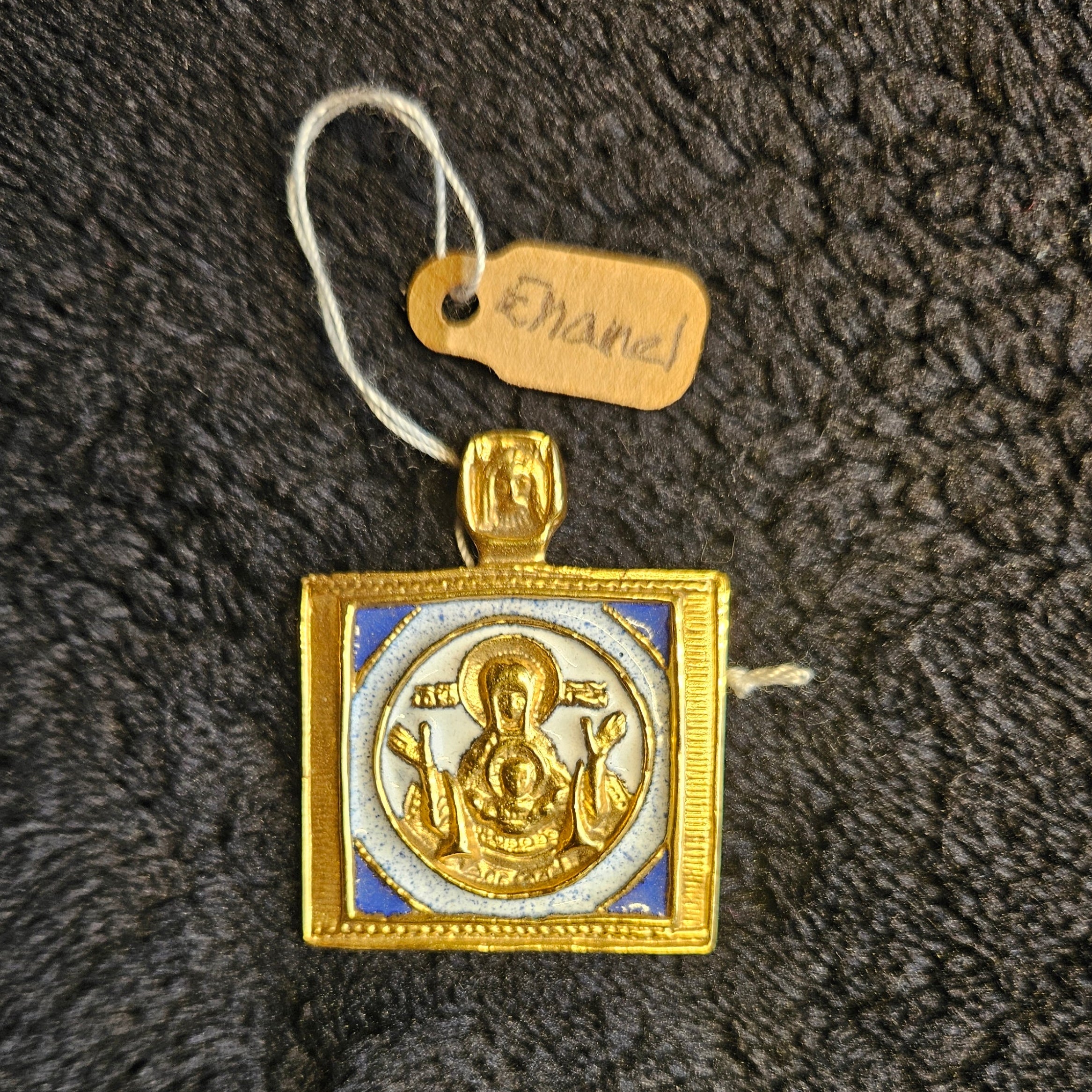 Golden pendant - Theotokos