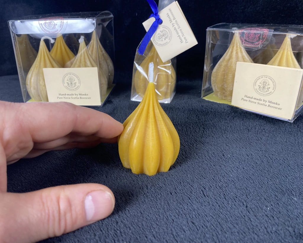 Onion Dome Beeswax Candle - Large