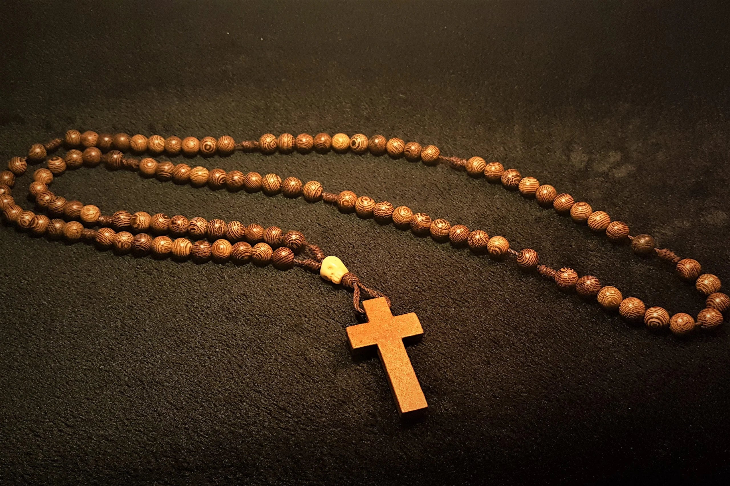 Wooden Bead Prayer Rope - with skull